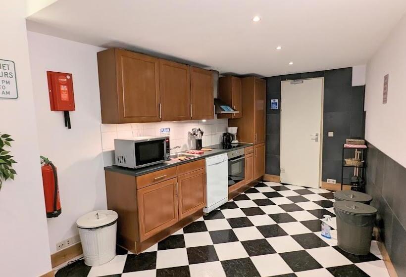آپارتمان 1 خوابه, The Amsterdam Hotel Apartment In The Center