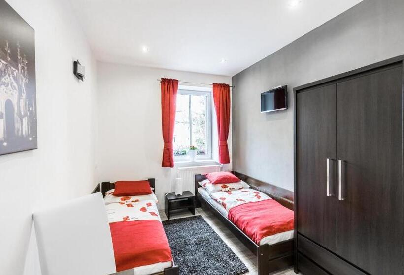 اتاق لوکس, Apartments Benešova 6