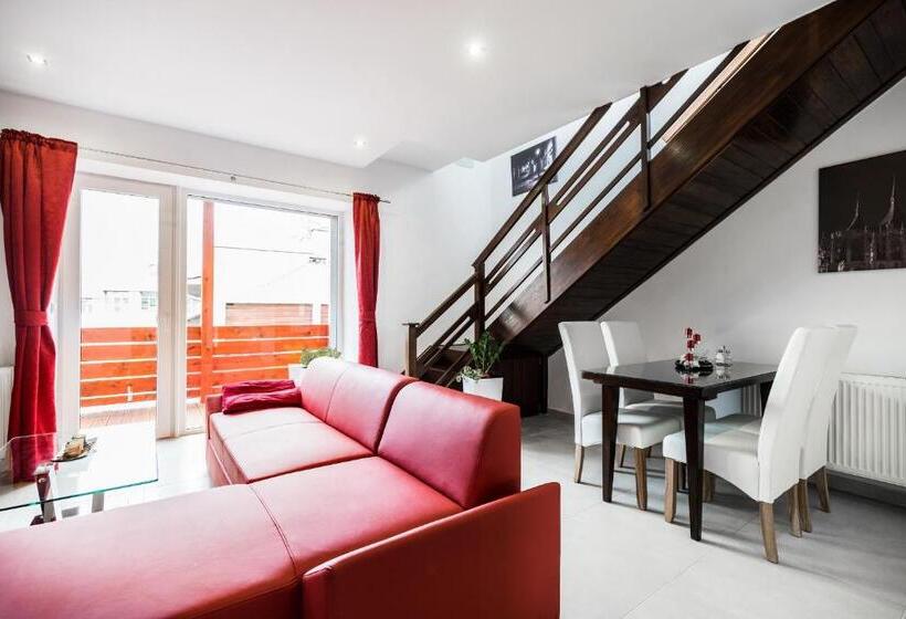 سوییت دوبلکس, Apartments Benešova 6