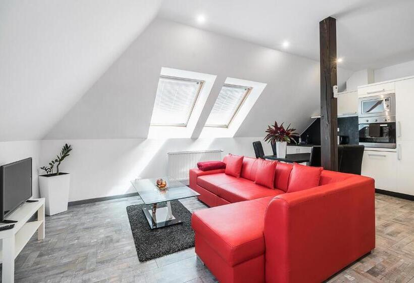 آپارتمان 2 خوابه, Apartments Benešova 6