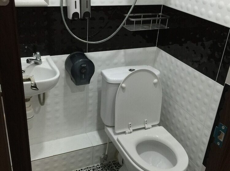 اتاق استاندارد, Skyview Hostel