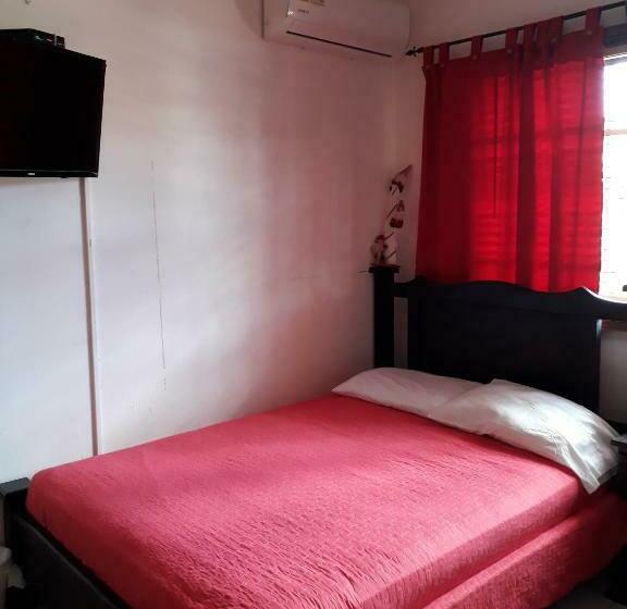 اتاق استاندارد, Hostal Compostela Inn