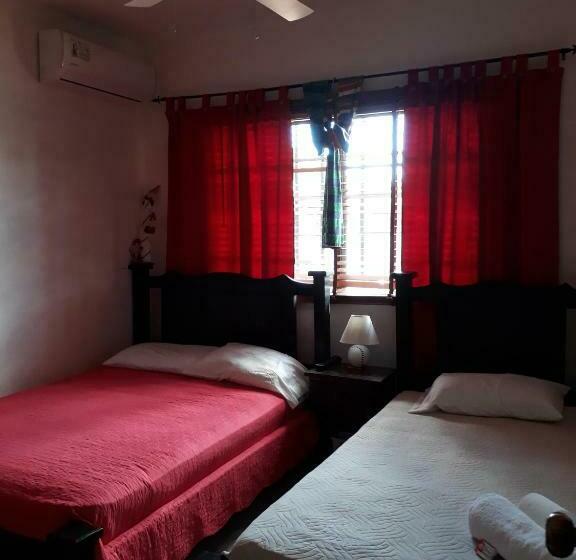 اتاق استاندارد, Hostal Compostela Inn
