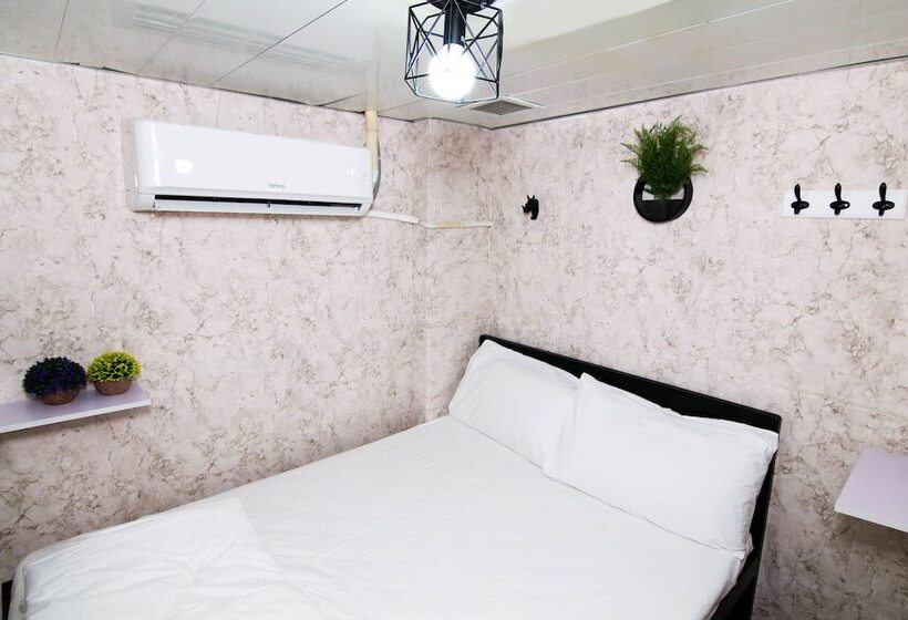 اتاق استاندارد, Cozy Inn Jordan Station