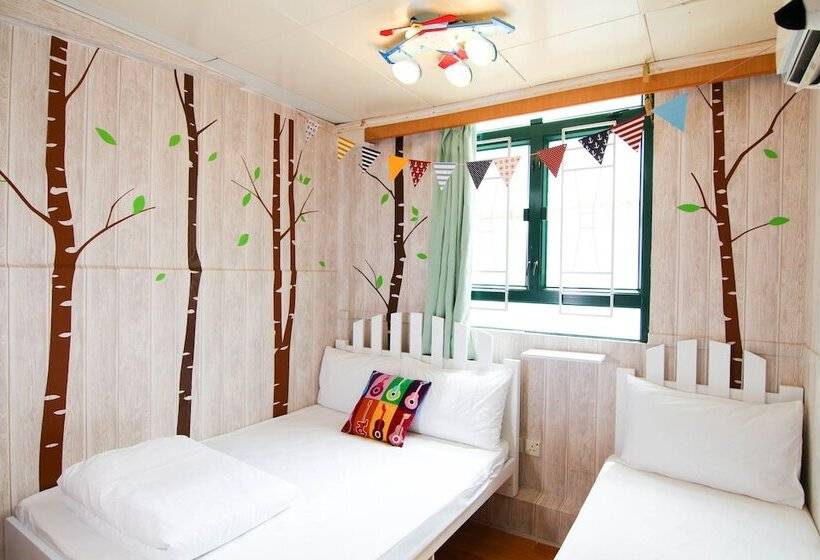 اتاق استاندارد سه نفره, Cozy Inn Jordan Station