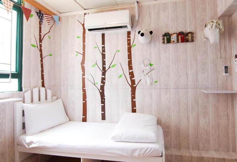 اتاق استاندارد سه نفره, Cozy Inn Jordan Station