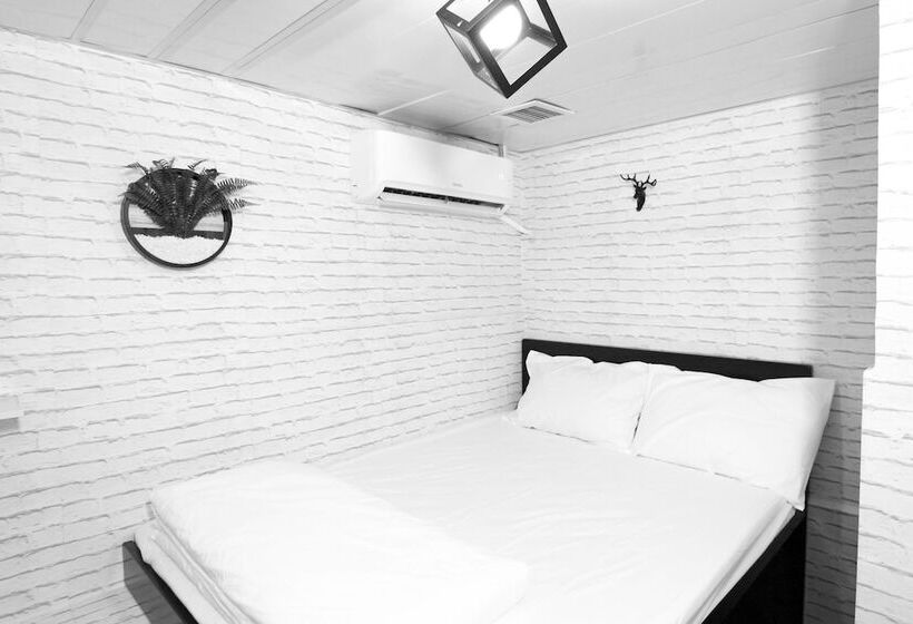 اتاق استاندارد, Cozy Inn Jordan Station