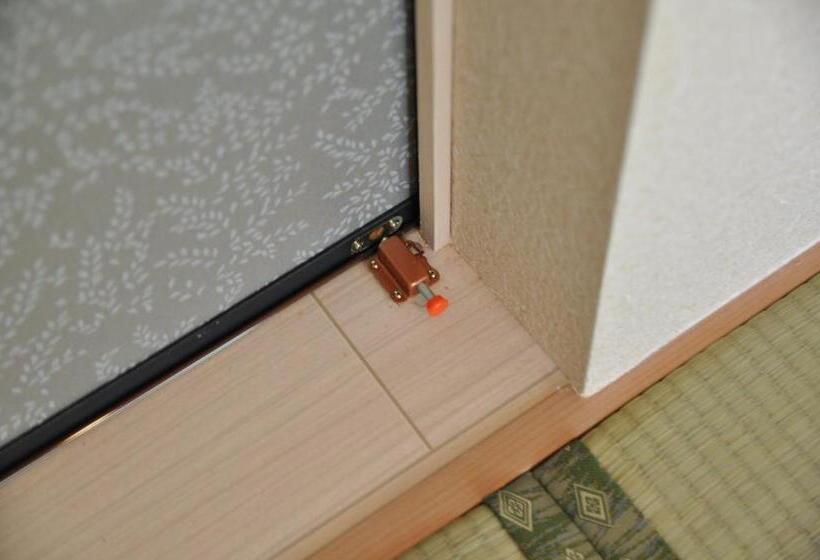 اتاق استاندارد, Chambre Dhote Tatami