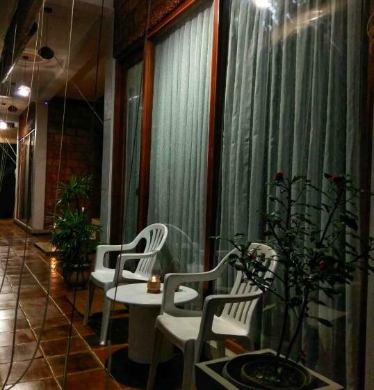اتاق لوکس, Selavi Resort Bentota