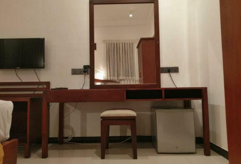 اتاق لوکس, Selavi Resort Bentota