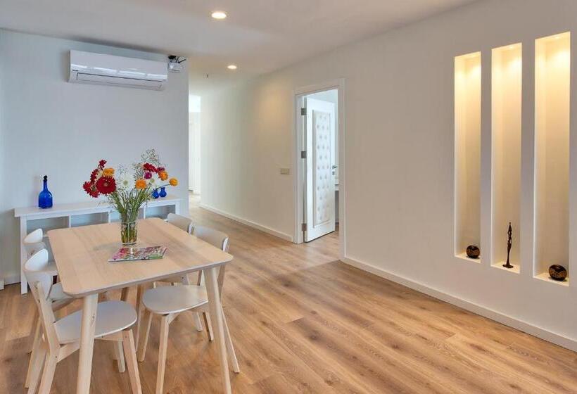 آپارتمان 1 خوابه با چشم‌انداز دریا, Arkk Homes