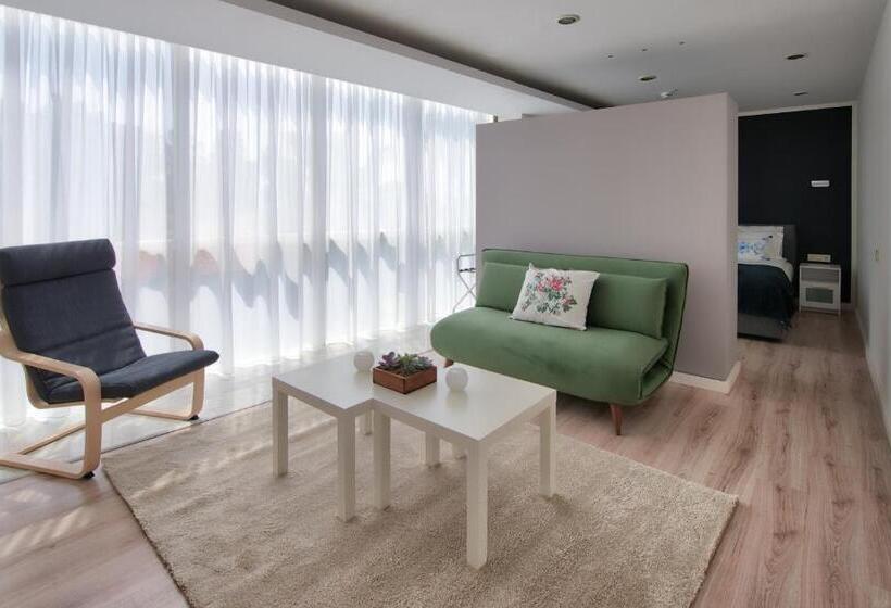 استودیوی استاندارد, Arkk Homes