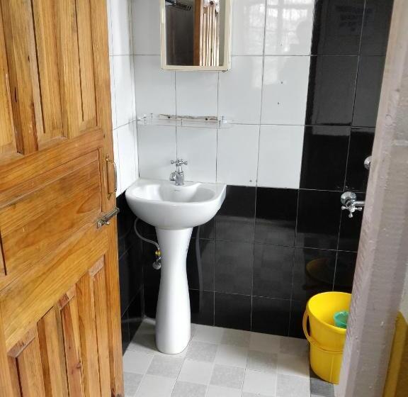 اتاق لوکس, Sweet Rooms Near Police Bazar