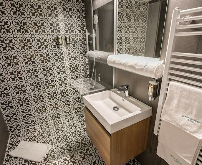 سوییت, Letna Garden Suites