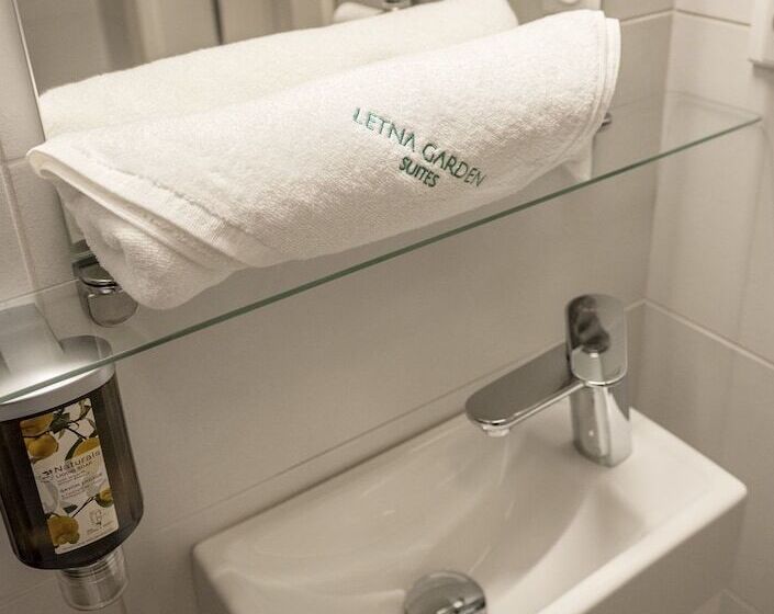 استودیوی استاندارد, Letna Garden Suites