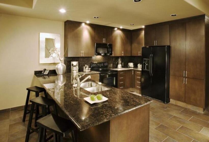 آپارتمان 3 خوابه, 3 Br Condo Available In Las Palomas Sandy Beach