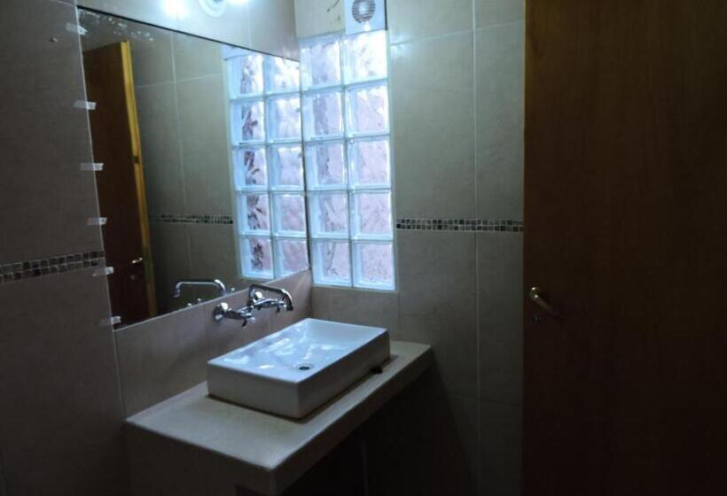 اتاق خانوادگی, Hostal Casa De Piedra