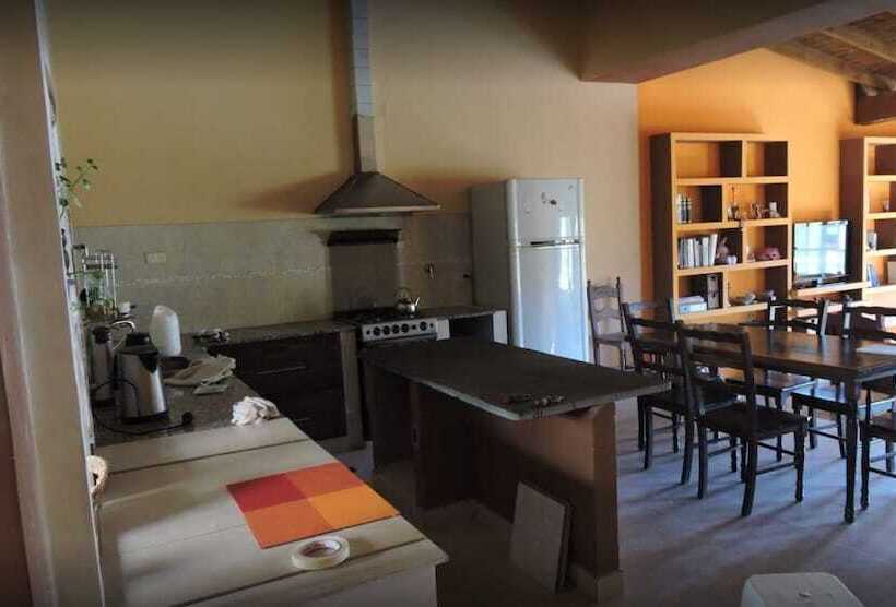اتاق خانوادگی, Hostal Casa De Piedra