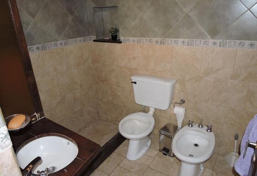اتاق خانوادگی, Hostal Casa De Piedra