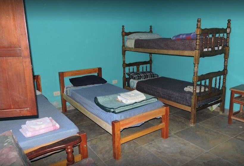 اتاق خانوادگی, Hostal Casa De Piedra