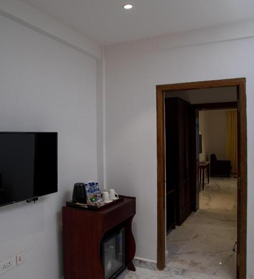 اتاق استاندارد با چشم‌انداز دریاچه, Noune Resort
