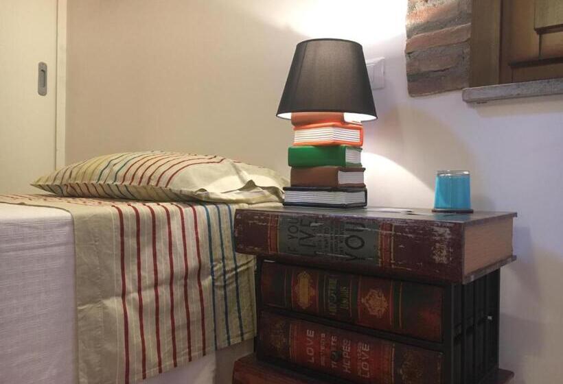 اتاق استاندارد یک نفره, Al Libro Letto