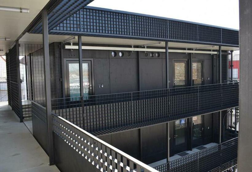 استودیوی استاندارد, Newage Boardinghaus N70