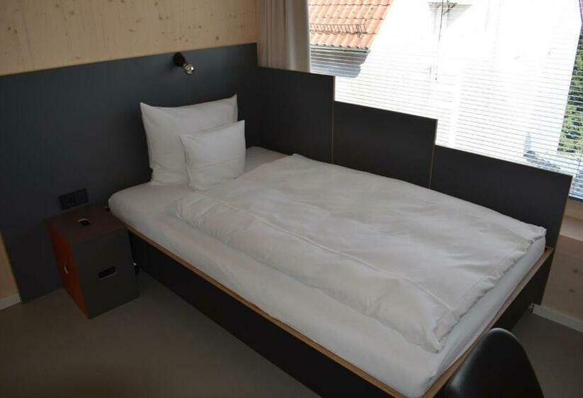 استودیوی استاندارد, Newage Boardinghaus N70