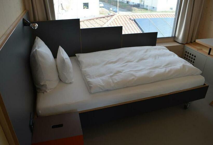 استودیوی استاندارد, Newage Boardinghaus N70