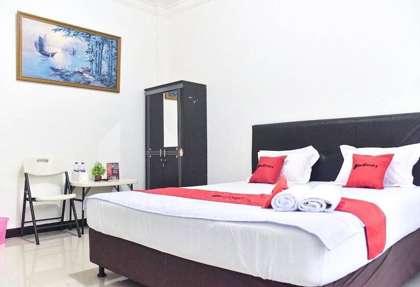 اتاق استاندارد, Reddoorz Near Sultan Hasanuddin Airport 2