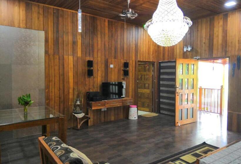 بانگلوی استاندارد 2 خوابه, Rainforest Resort