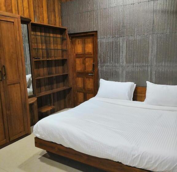 بانگلوی استاندارد 2 خوابه, Rainforest Resort