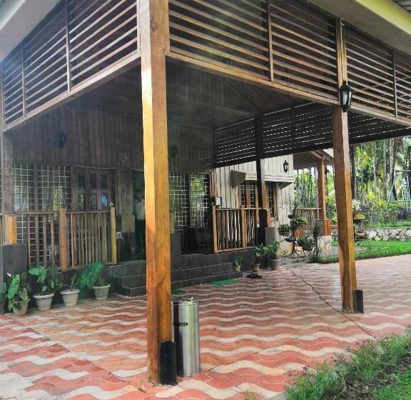 بانگلوی استاندارد 2 خوابه, Rainforest Resort
