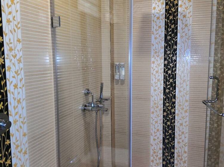 بانگلوی استاندارد 2 خوابه, Rainforest Resort