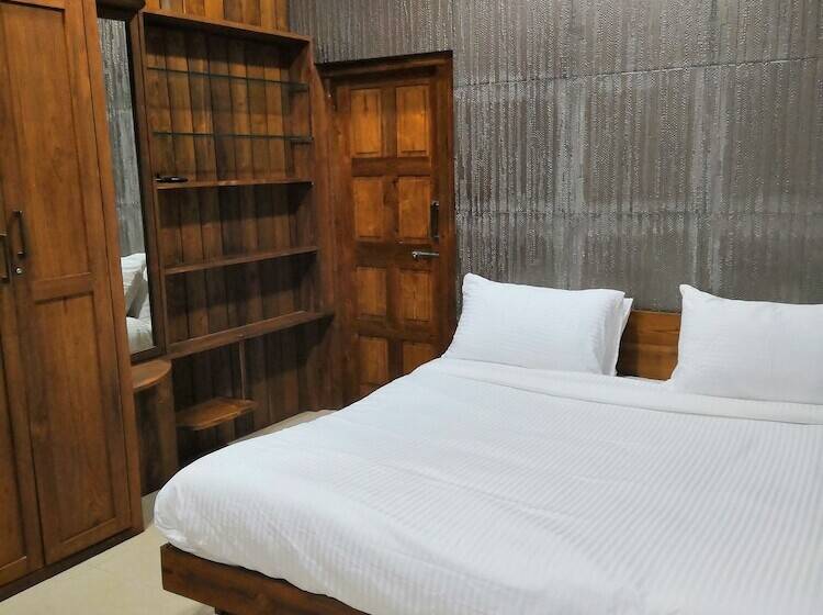 بانگلوی استاندارد 2 خوابه, Rainforest Resort