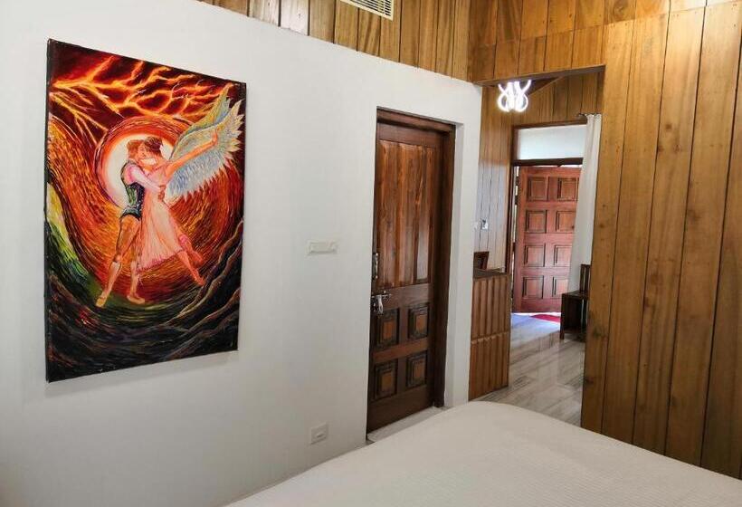 اتاق لوکس, Rainforest Resort