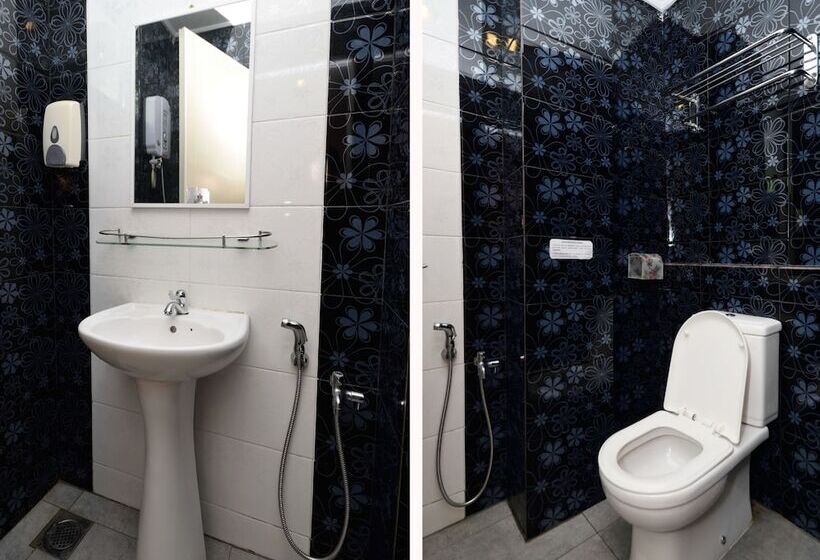 اتاق استاندارد, Oyo 892 Hotel Grand Nadia