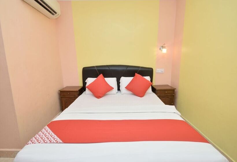 اتاق استاندارد, Oyo 892 Hotel Grand Nadia