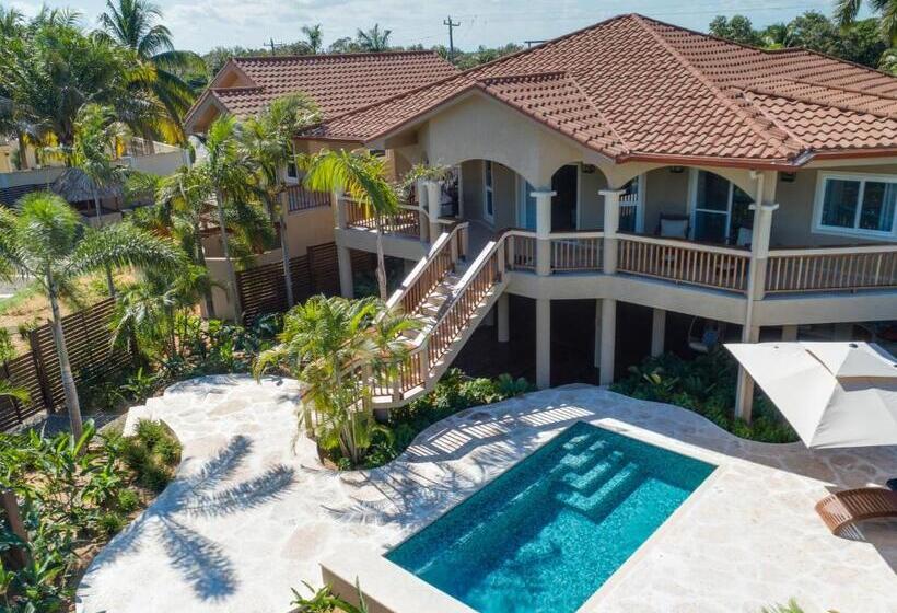 خانه 4 خوابه, Sirenian Bay Resort  Villas & All Inclusive Bungalows