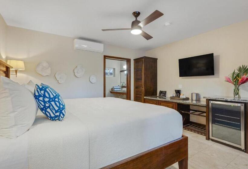 بانگلوی استاندارد با چشم‌انداز دریا, Sirenian Bay Resort  Villas & All Inclusive Bungalows
