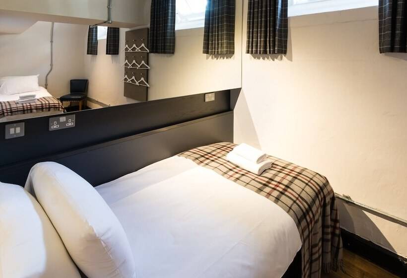 スタンダードルーム, Code Pod – The Court  Edinburgh
