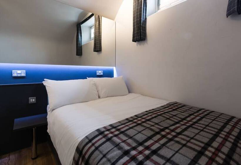 スタンダードルーム, Code Pod – The Court  Edinburgh