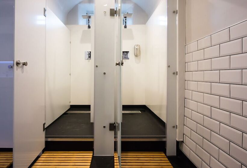 ルームシェアのワンベッド, Code Pod – The Court  Edinburgh