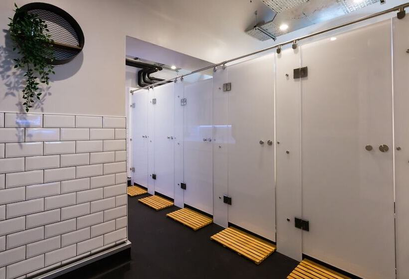 ルームシェアのワンベッド, Code Pod – The Court  Edinburgh