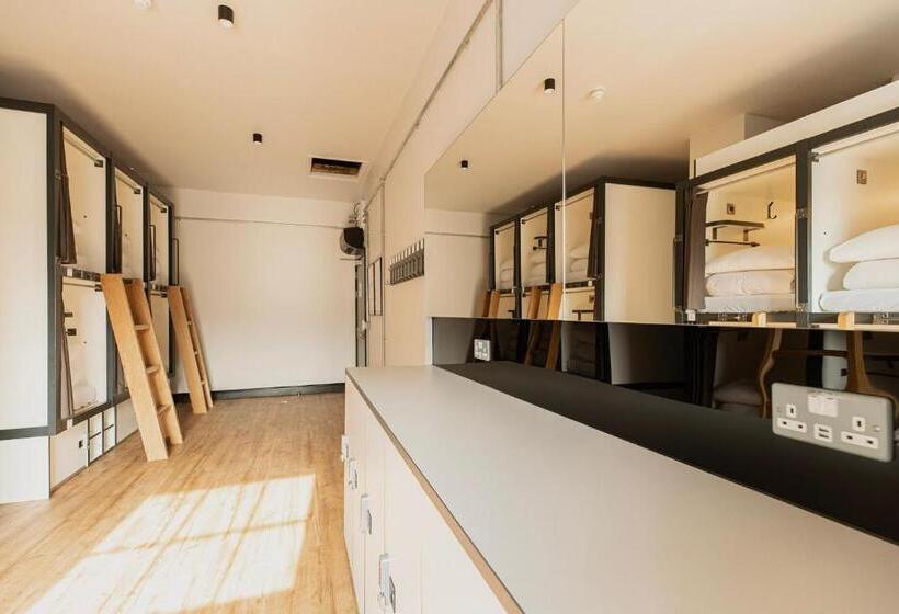 ルームシェアのワンベッド, Code Pod – The Court  Edinburgh