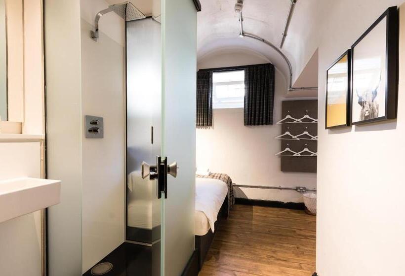 スタンダードルーム, Code Pod – The Court  Edinburgh