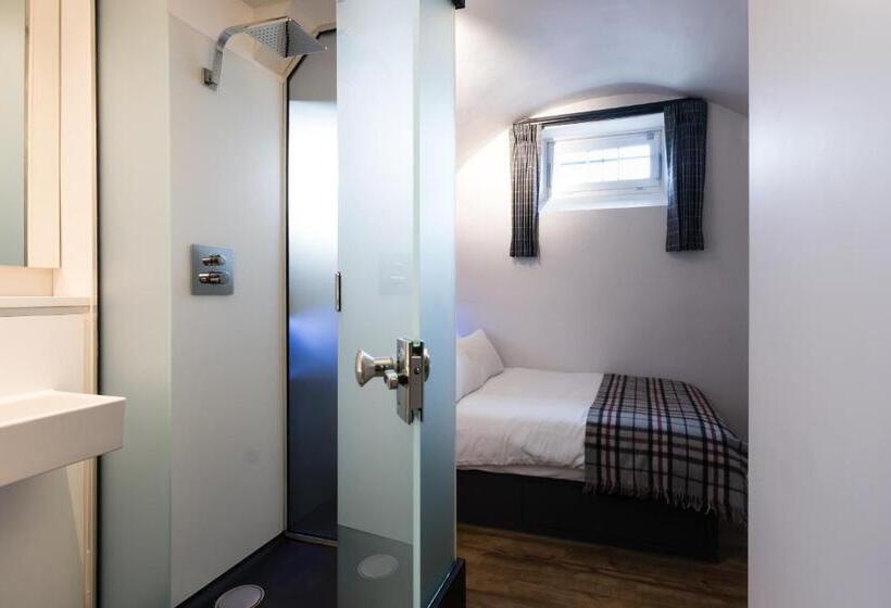 スタンダードルーム, Code Pod – The Court  Edinburgh