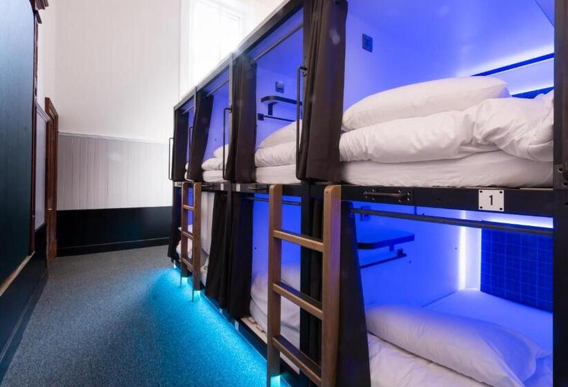 ルームシェアのワンベッド, Code Pod – The Court  Edinburgh