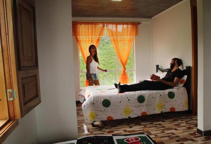 اتاق خانوادگی, Eco Hotel El Columpio