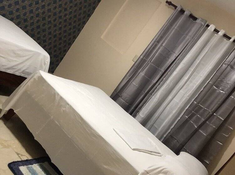 اتاق استاندارد سه نفره, Gran Hotel Torre Duarte